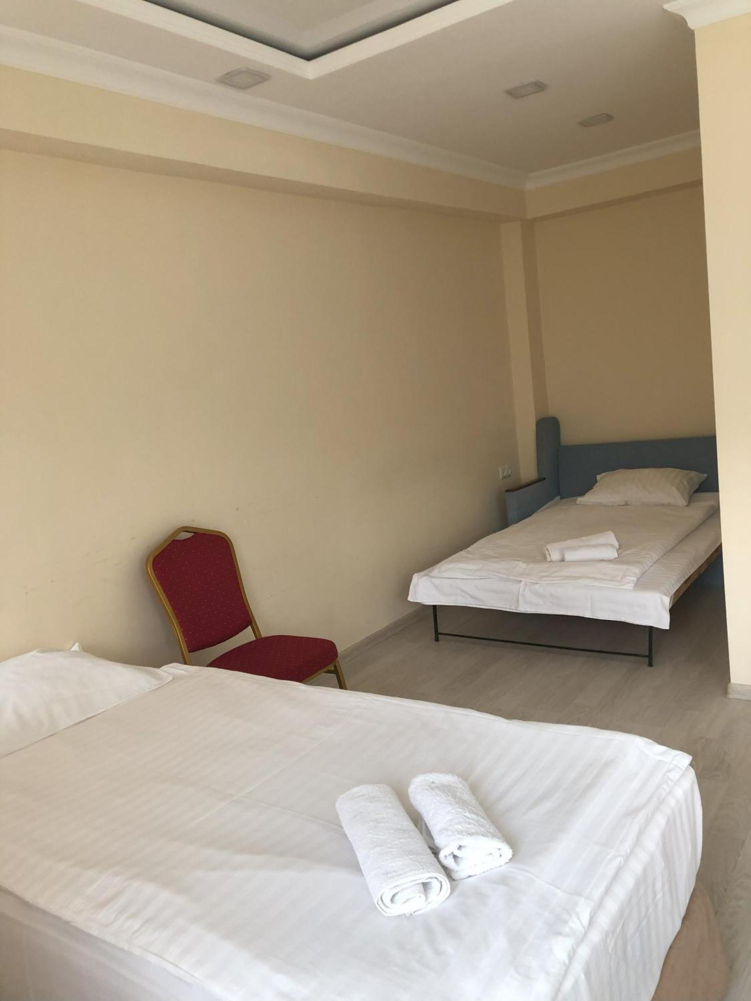 Goris Hotel Bagian luar foto