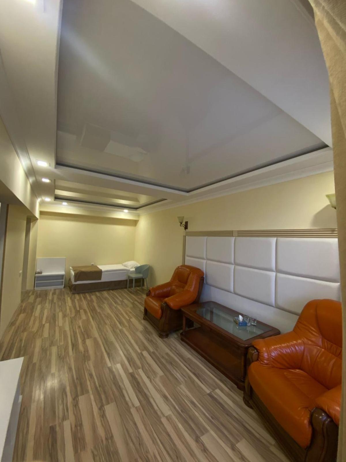 Goris Hotel Bagian luar foto